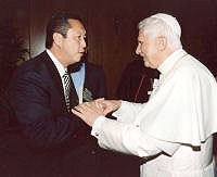 Dr. Lam with former US president, Bill Clinton